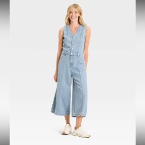 Universal Thread light blue denim overall jumpsuit